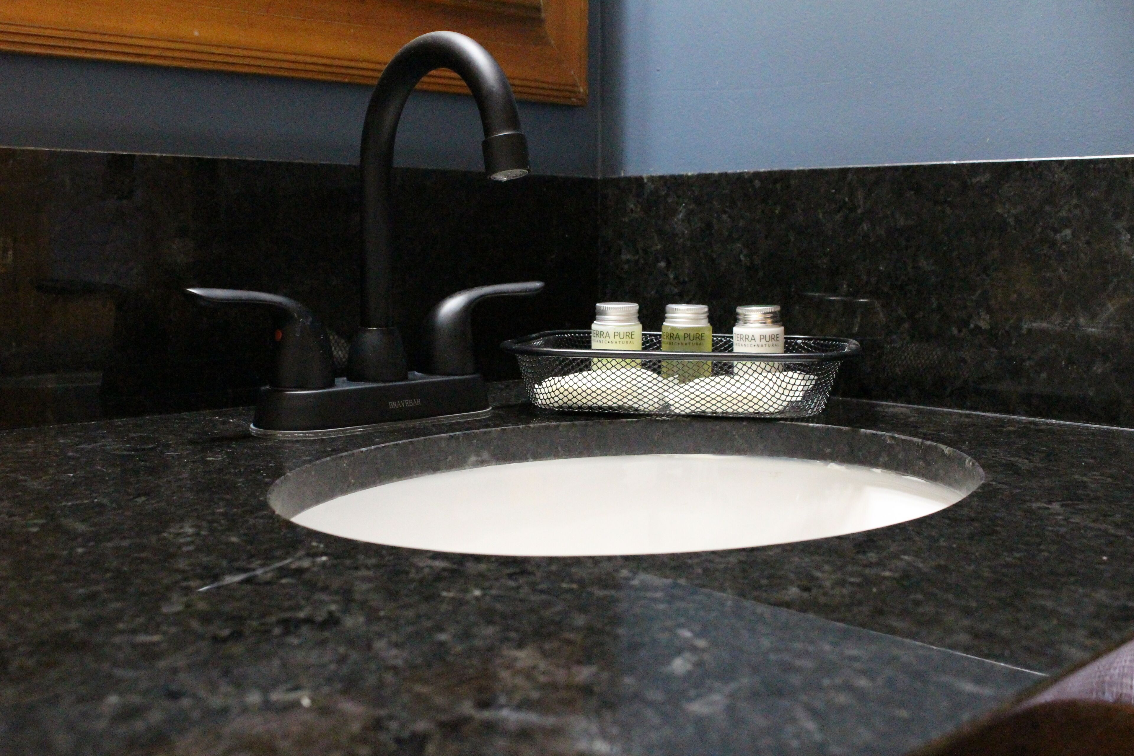 Lodge Suite Upstairs W/ Balcony - 202