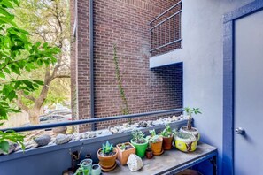 Property grounds - SXSW Condo - Close to All the Action (Austin)