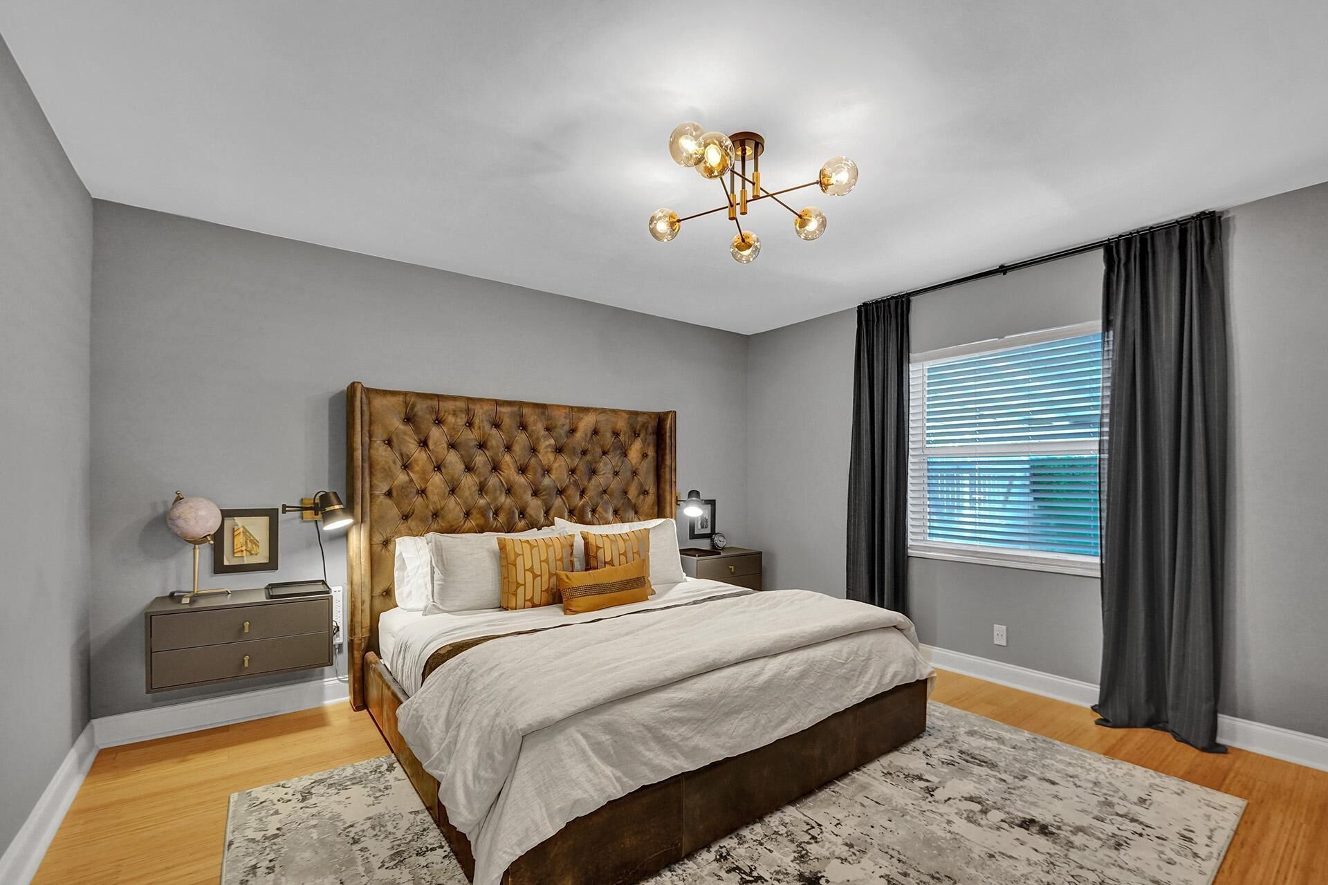 2 Bedroom \ 2 bath \ heated Salt Water Pool private house