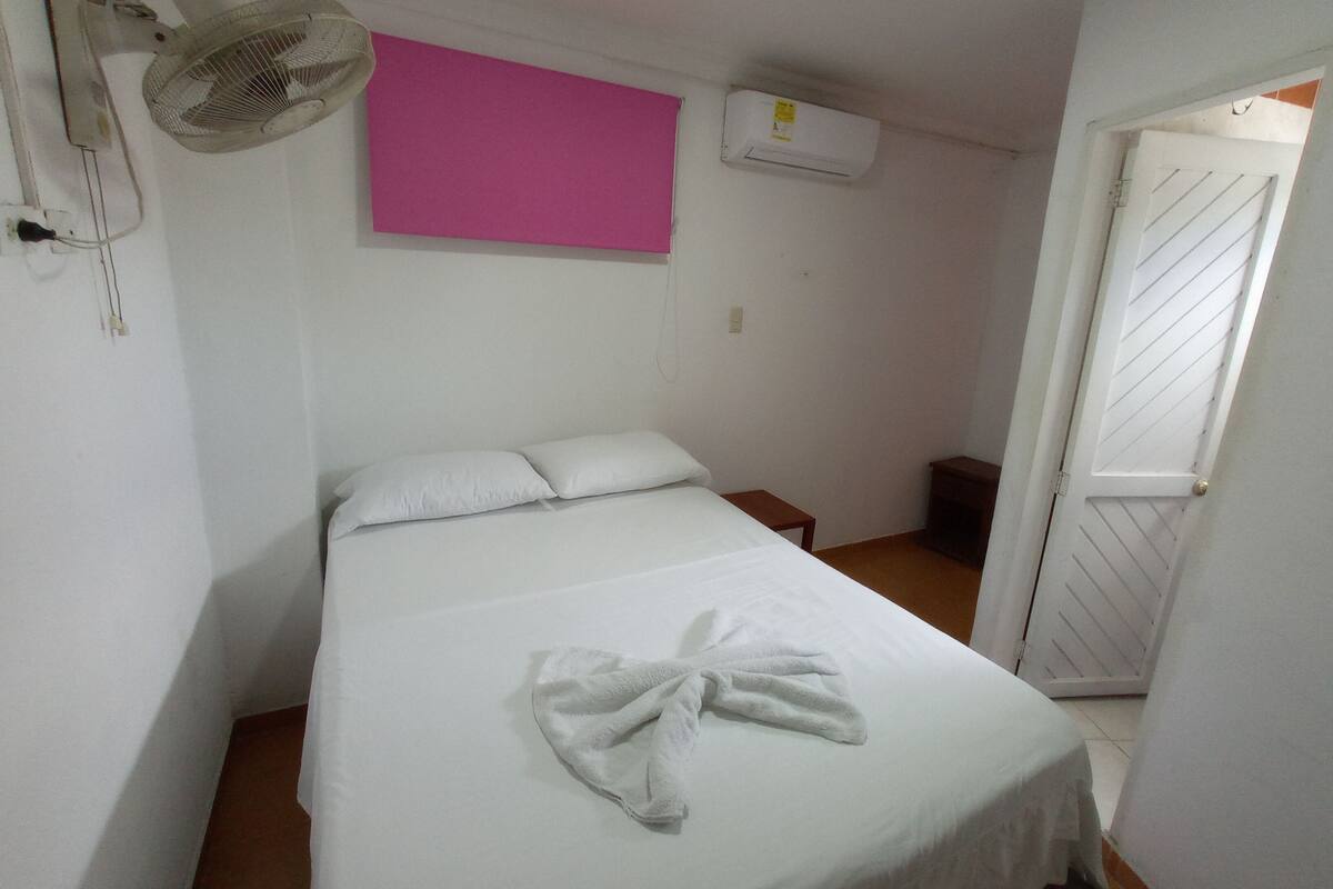 Standard Double Room | Iron/ironing board (on request), WiFi (free), bed sheets