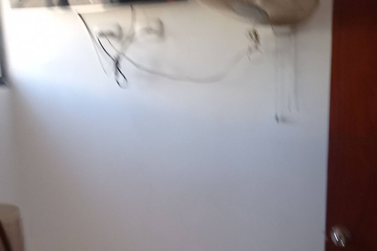 Basic Room, 1 Large Twin Bed | Iron/ironing board (on request), WiFi (free), bed sheets