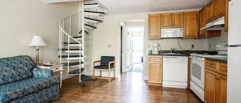 Maison mitoyenne, 2 chambres, vue établissement | Coin séjour