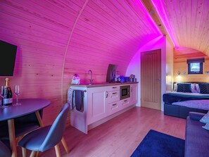 1 soverom, wi-fi (inkludert) og sengetøy