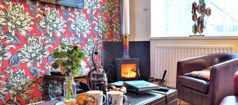 Annie Oswalds Cottage