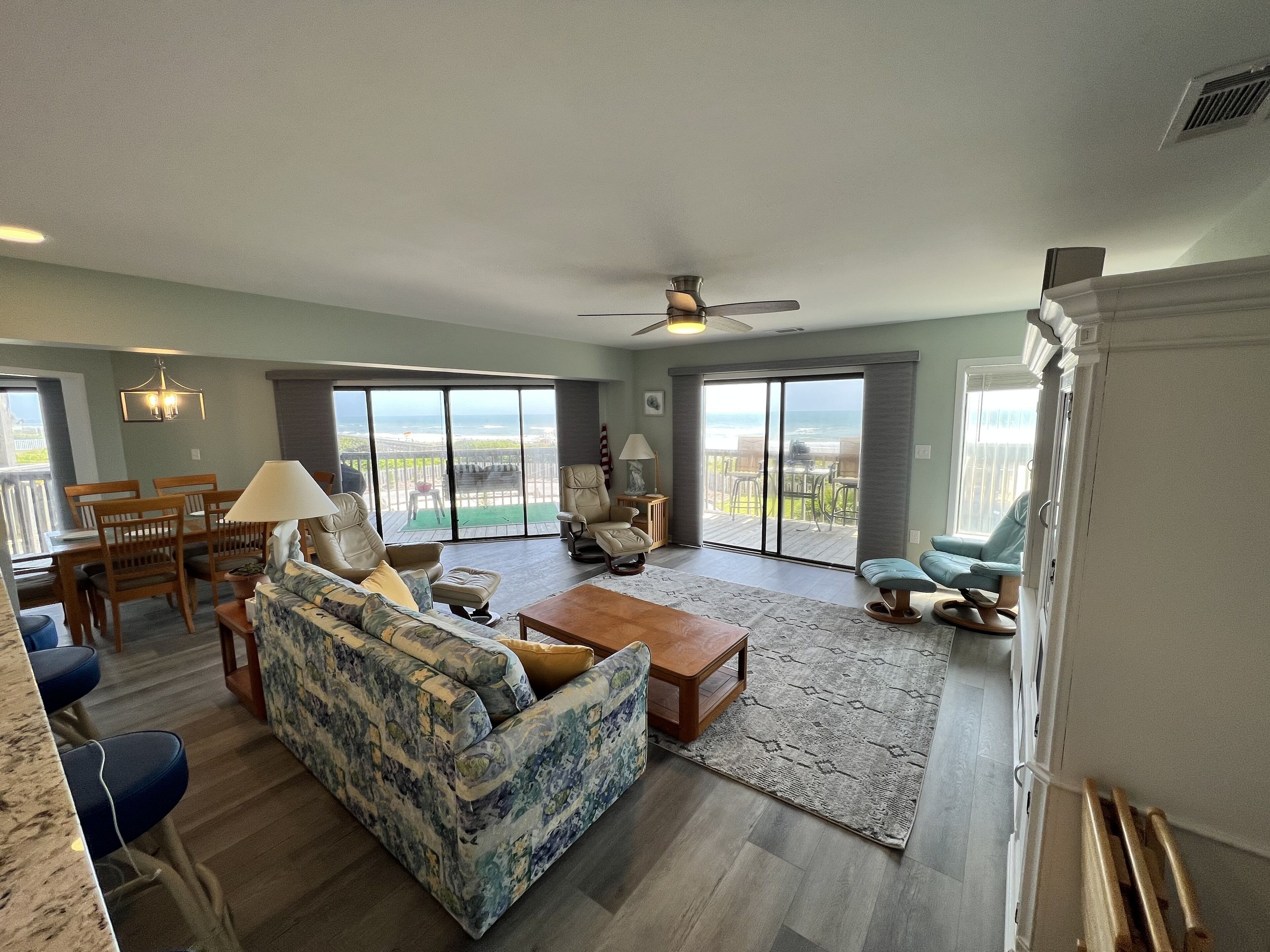 “A Swell Life” 3 Bed/3 Bath, Oceanfront Condo, Unit 1105 Queens Court