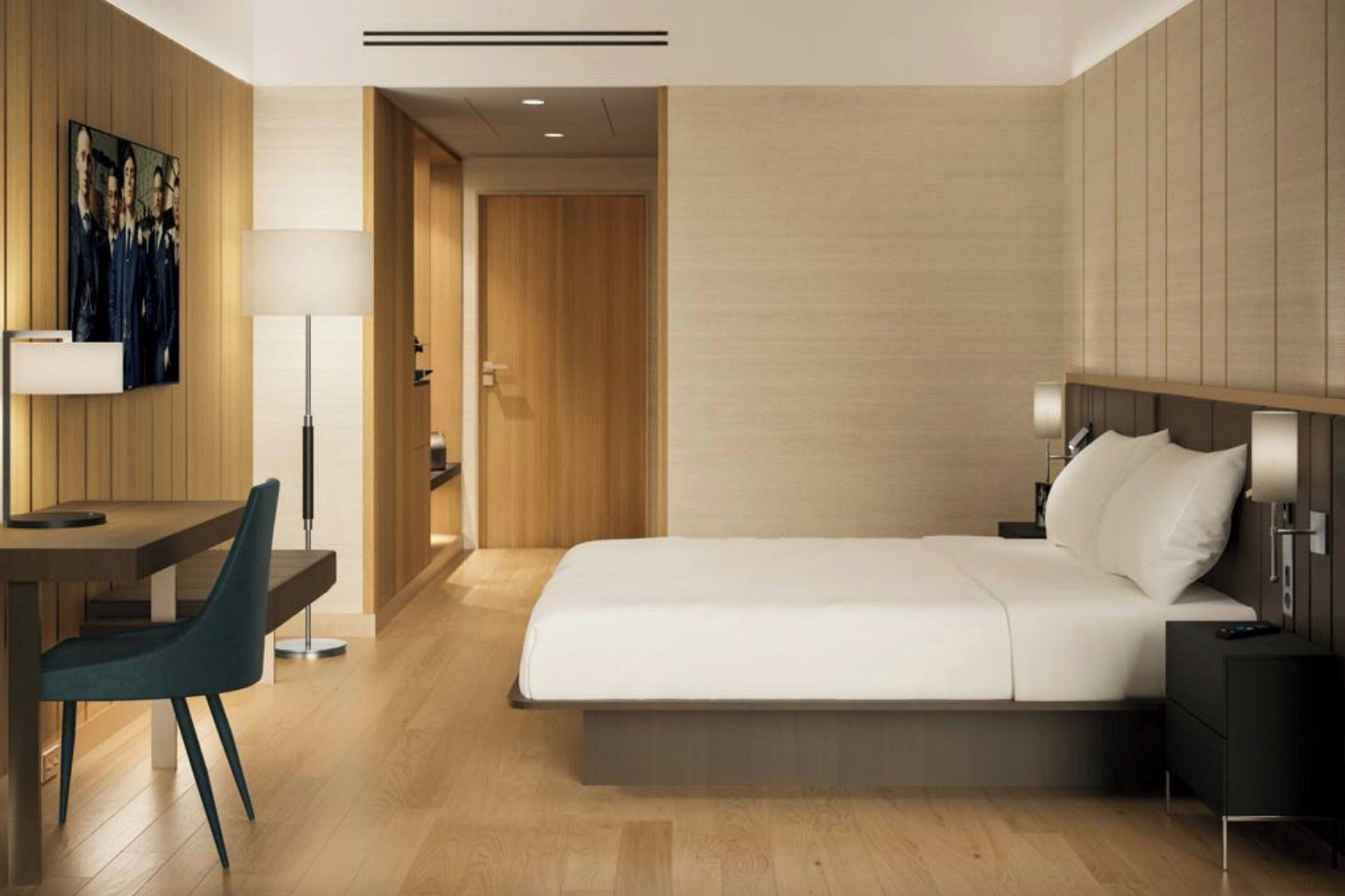 room, 1 king bed, city view | 1 bedroom, in-room safe, desk, free wifi