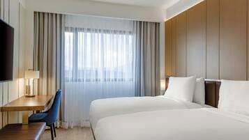 Coffres-forts dans les chambres, bureau, Wi-Fi gratuit, draps fournis