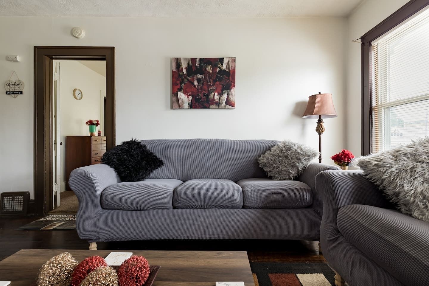 Lovely 2BR Apt,Fireplace, Close to DT,Free Parking