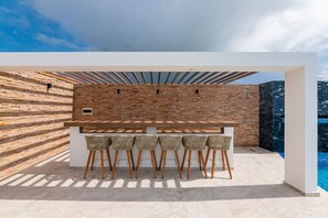 Outdoor pool - Menesse Midtown by Riviera Rentals (Playa del Carmen)
