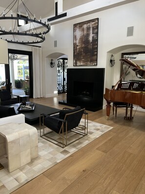 Interior - Beautiful Santa Barbara Home (Santa Barbara)