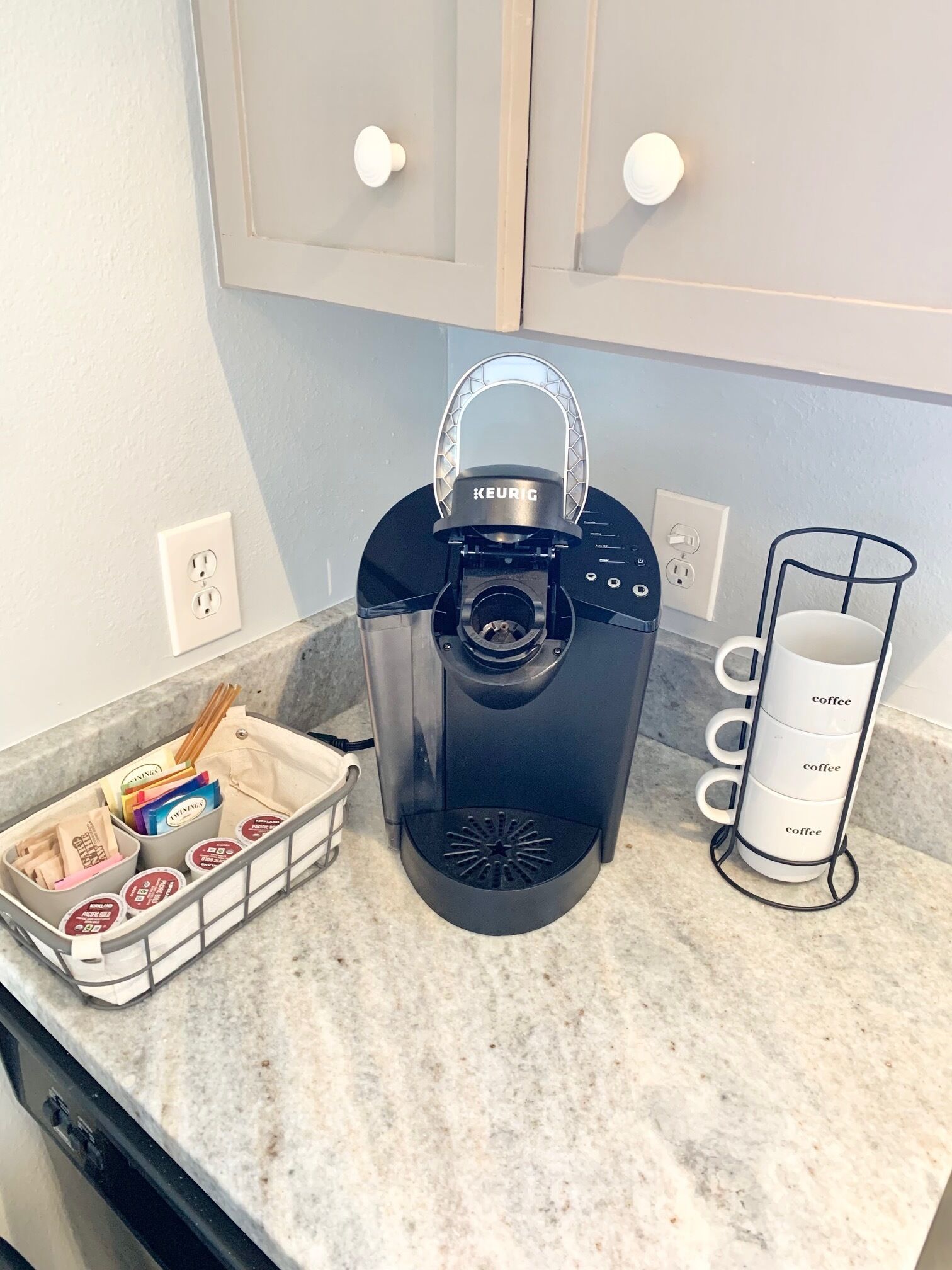 Welcome To " Sweet Retreat " With Boat Dock, Pool, 1 1/2 Mile To Downtown, NICE!