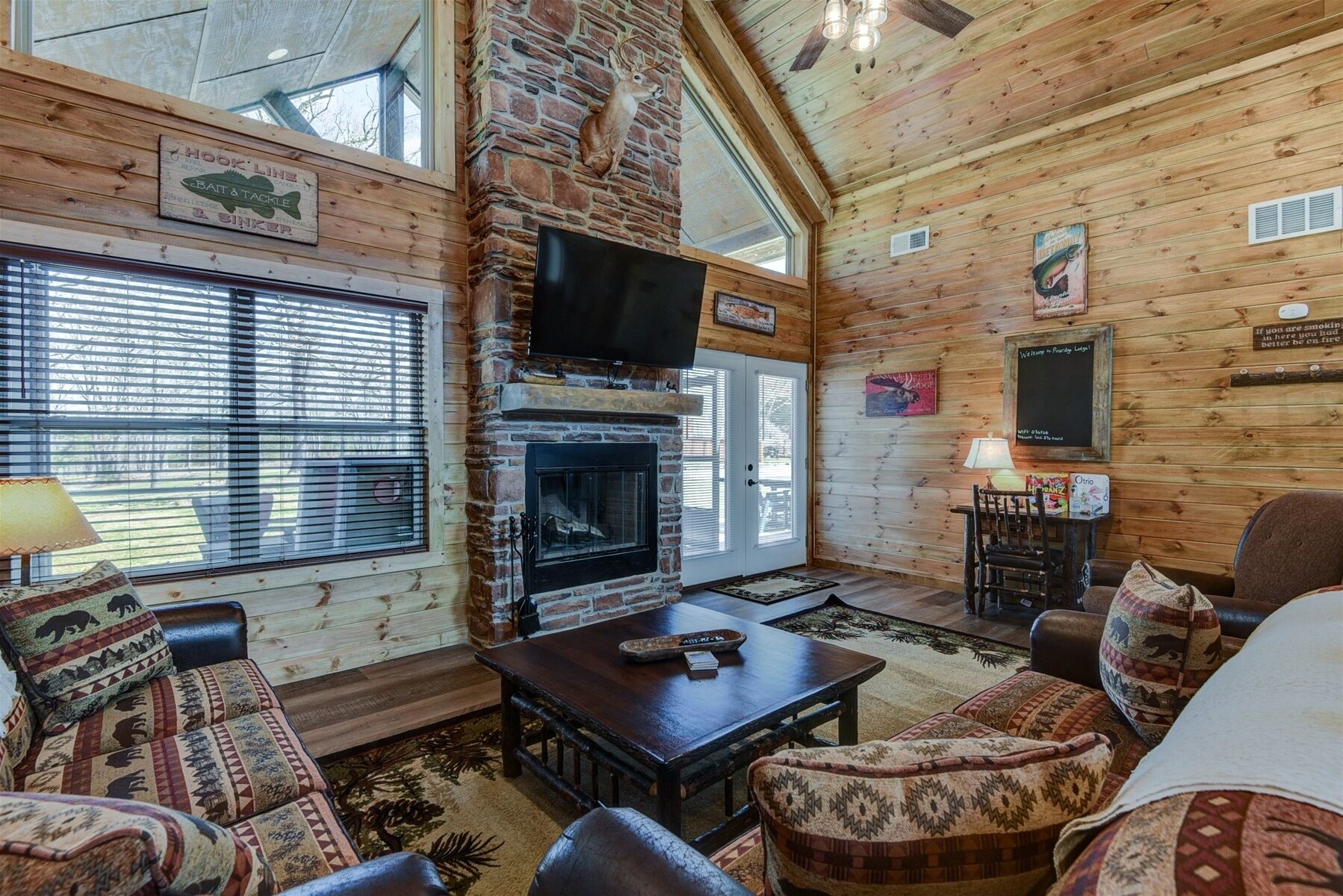 Pineridge Lodge - Premium Cabin