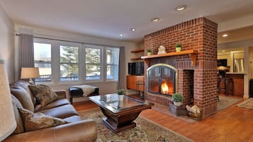 TV, fireplace, music library, video library