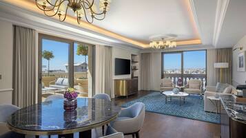 Suite Majestueuse, 1 trĂšs grand lit, balcon