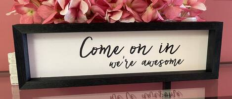 تفاصيل الفندق من الداخل