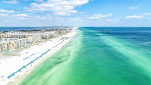 On the beach - 112 | Sunsets + Heated Pool + Pickleball (Fort Walton Beach)