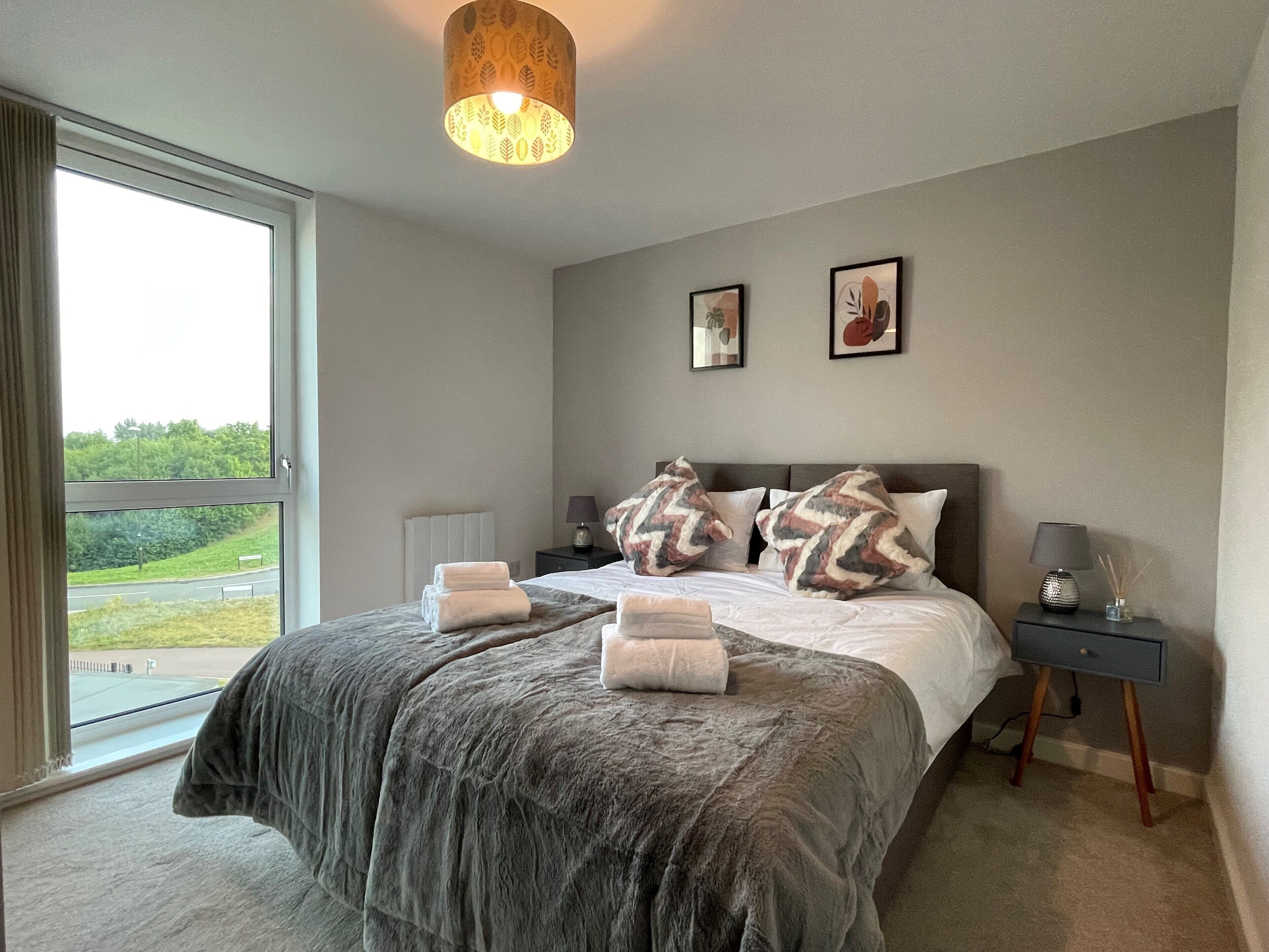 Park View Luxury 2-bedroom serviced apartment