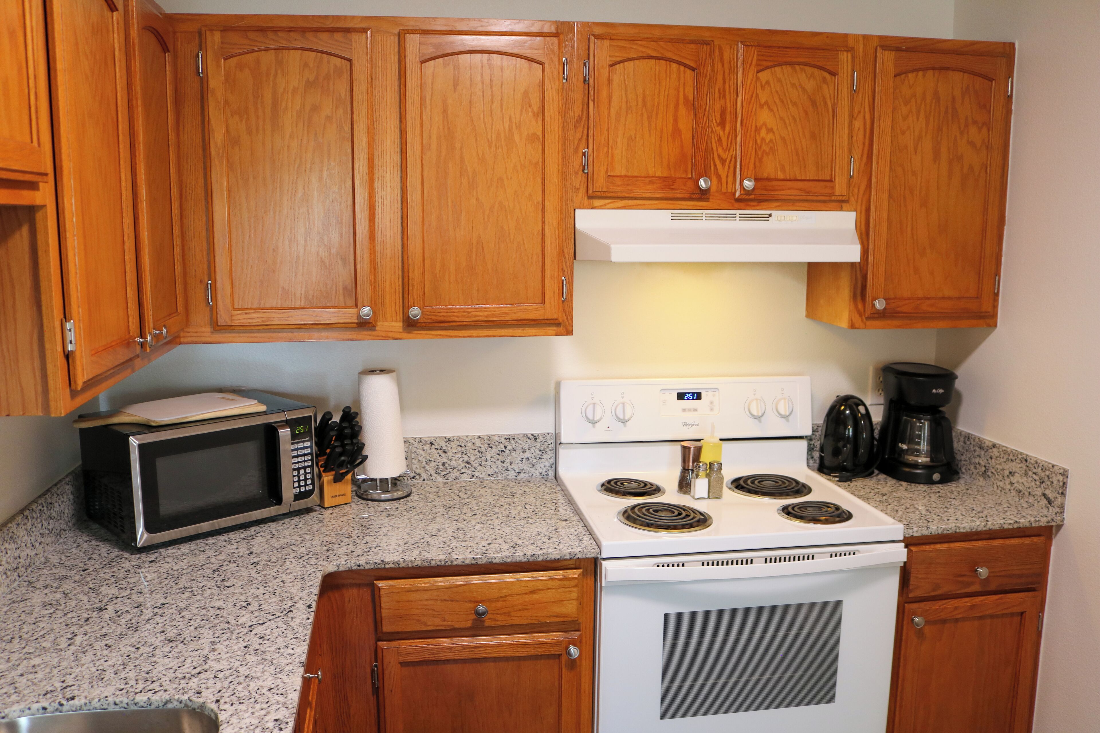 Spacious 3 bedroom w/garage - Less than 2 miles to campus - On RazorbackGreenway