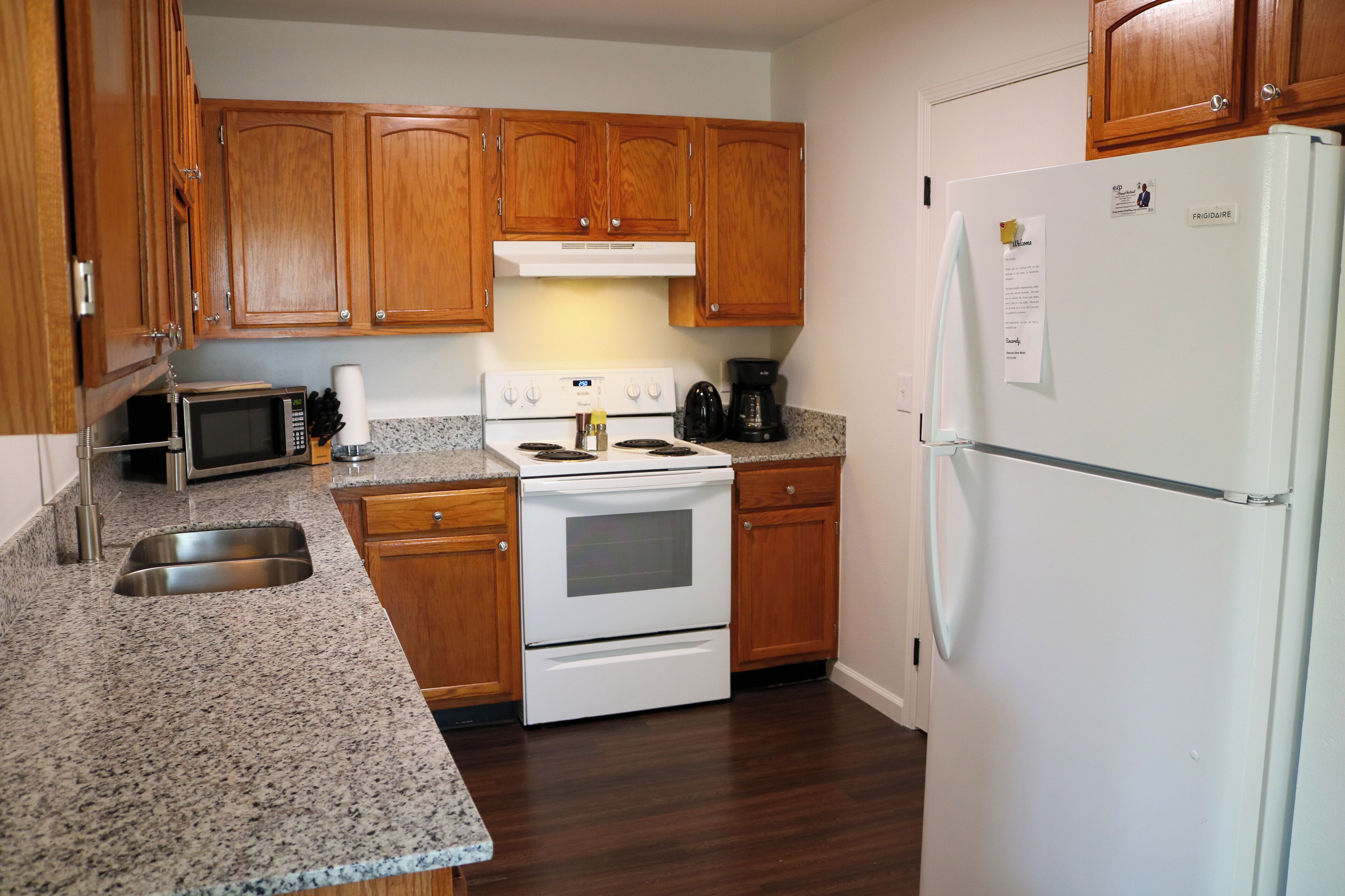 Spacious 3 bedroom w/garage - Less than 2 miles to campus - On RazorbackGreenway