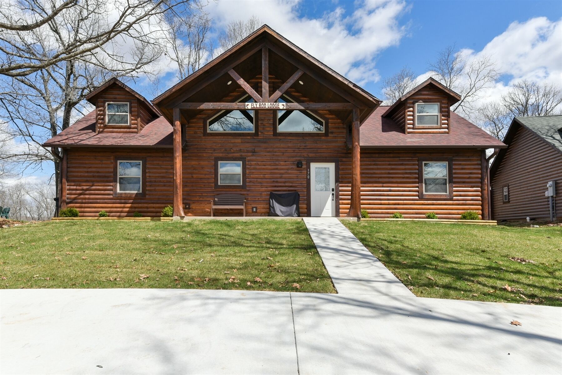 Fly Rod Lodge - Premium cabin