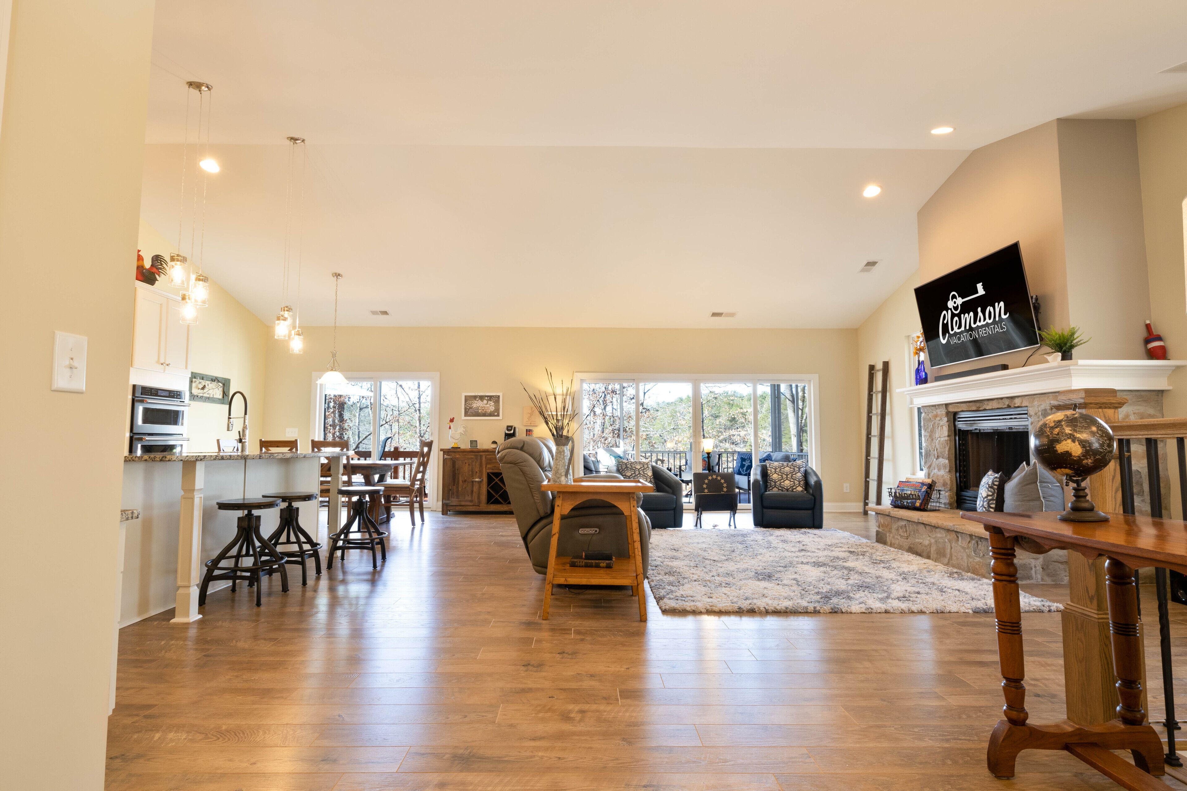 Cozy Cove on Lake Keowee!