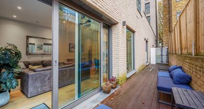 Large Modern 1 Bedroom Apartment (767 sq ft) in a New Build