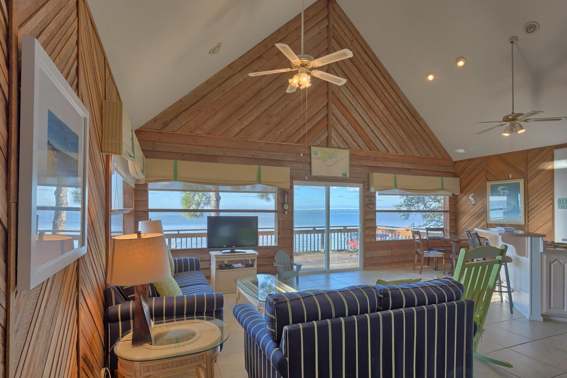 テレビ、ステレオ