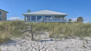 A beachfront house with a large balcony and a covered porch. - Welcome to Sea Knight! (St. George Island)
