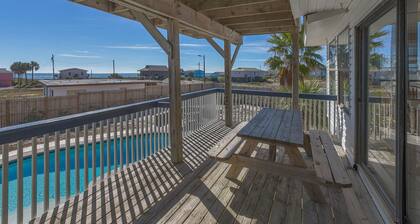 Short walk to beach with PRIVATE POOL!