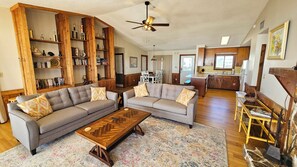 تلفزيون ذكي