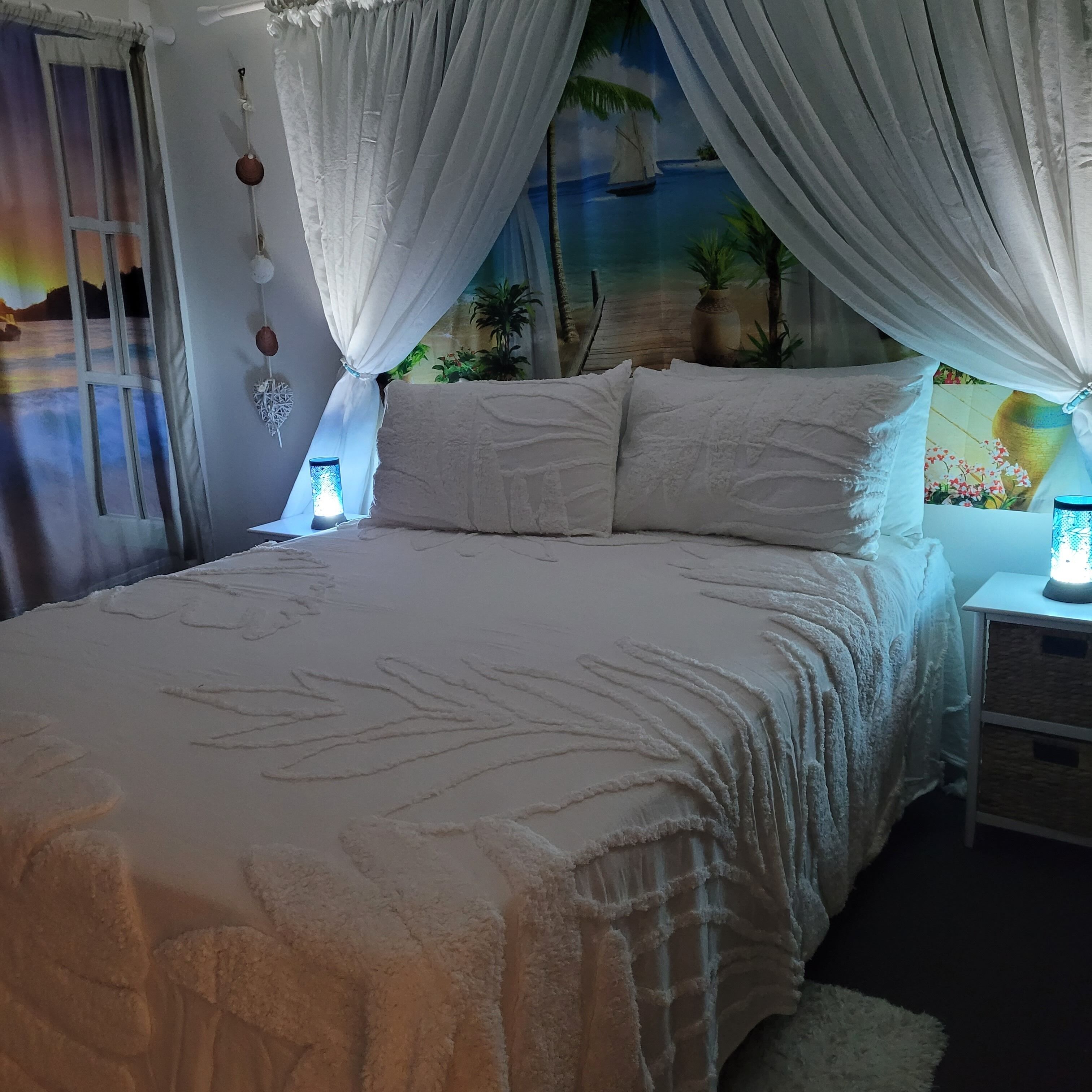 BEACH AVE - WALK TO BEACH, SHOPS & TAVERN