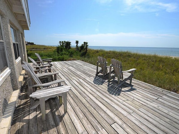 Terrace/patio - Sandy Beach: 3 BR, 3 BA House in St. George Island, Sleeps 8 (St. George Island)