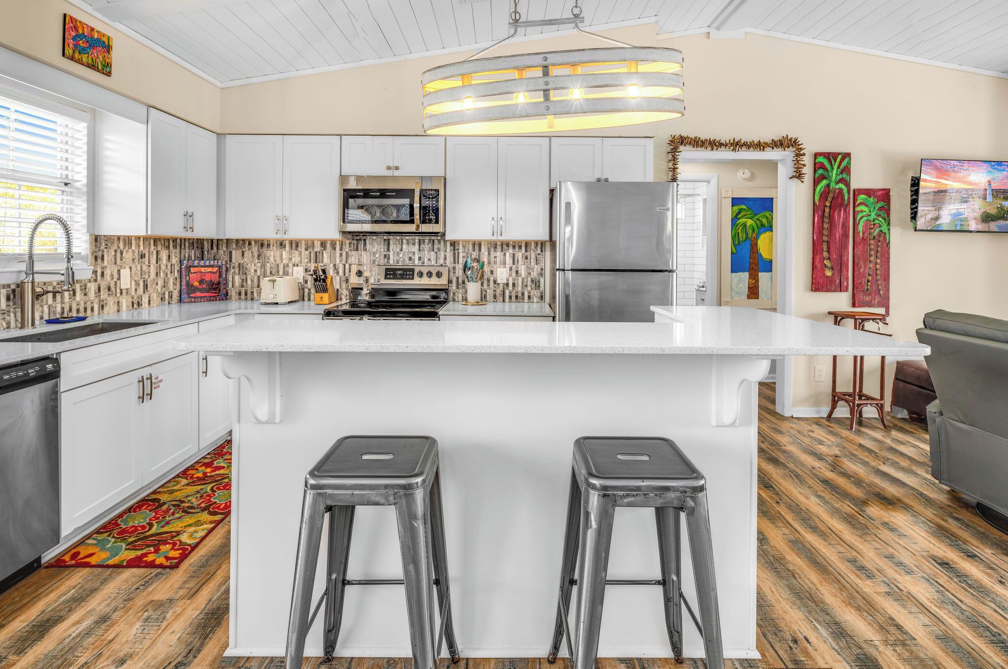 雪櫃、微波爐、焗爐、爐具