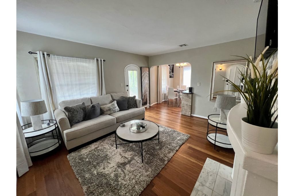 MIAMI VILLA minutes from WYNWOOD and the Design District