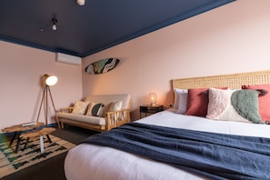 Wifi gratis y ropa de cama 