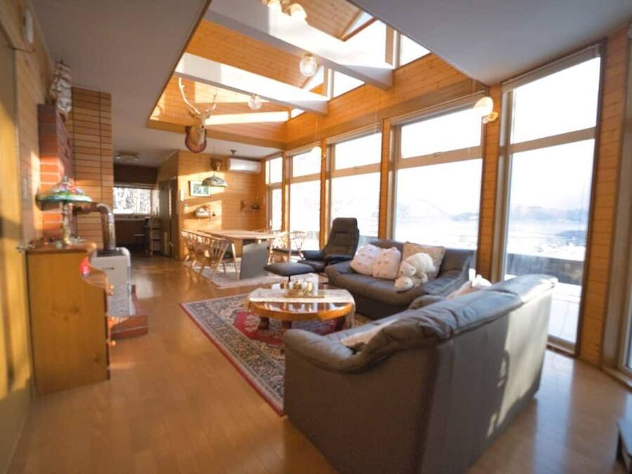 Comfort Condo | Living area