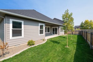 Exterior - Seasons Guest Home (Caldwell)