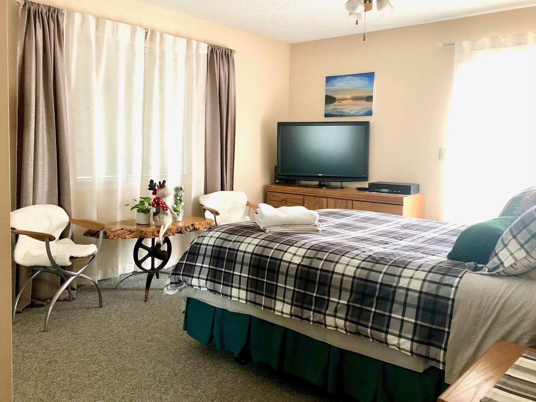 Cozy Waterfront Cottage near Huntsville, Algonquin park