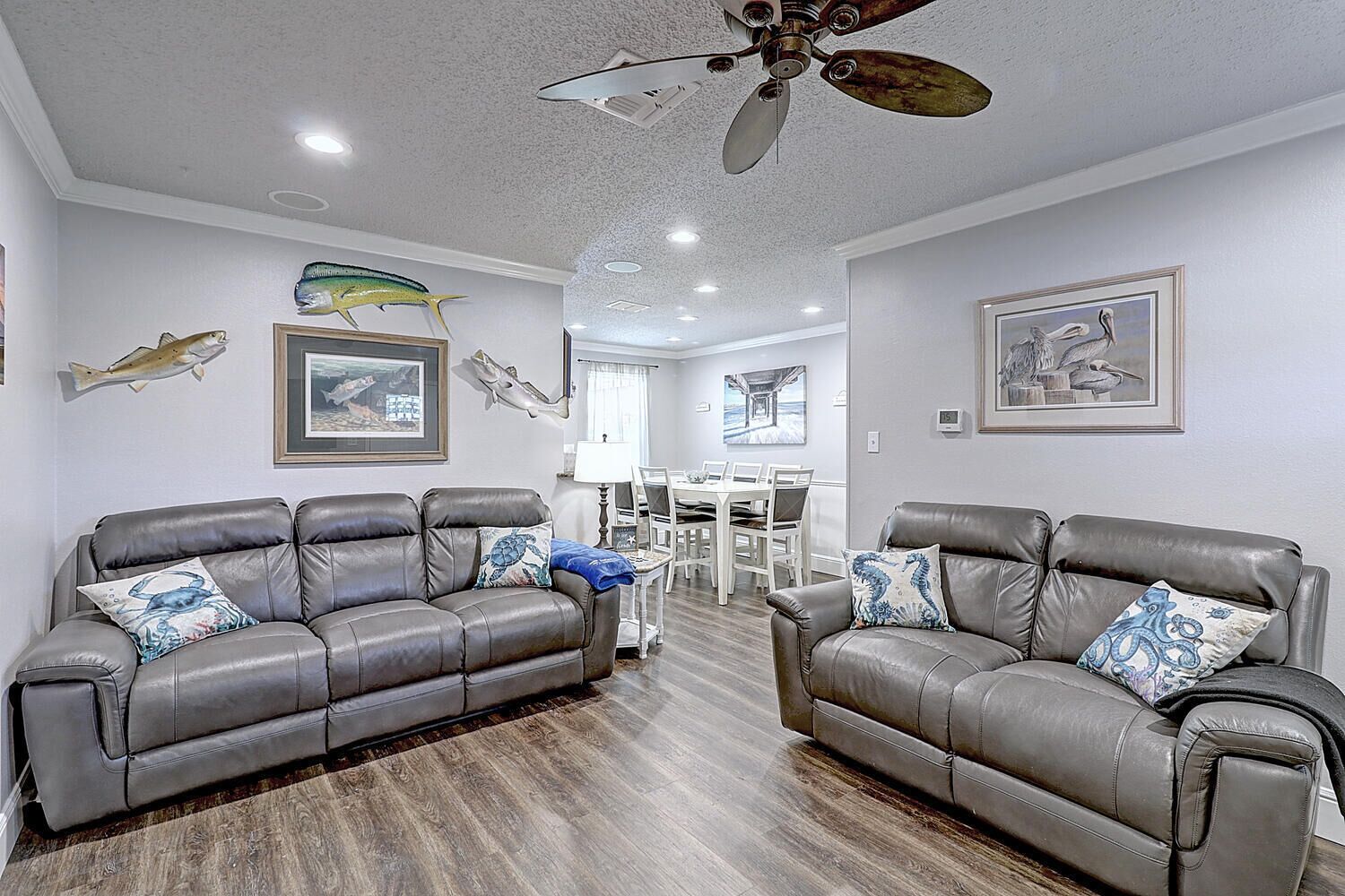 Pearl Reef, 4 Bedroom home with Great Outdoor Space!