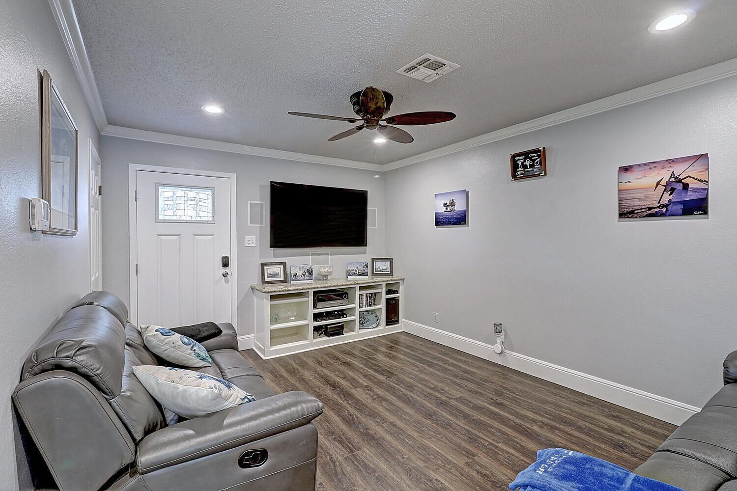 Pearl Reef, 4 Bedroom home with Great Outdoor Space!