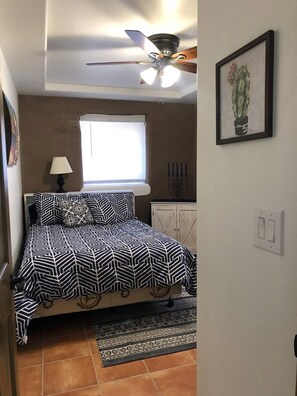 2 bedrooms, iron/ironing board, WiFi, bed sheets
