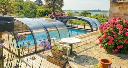 Ty goas treiz · Ty Goas Treiz Pool and view