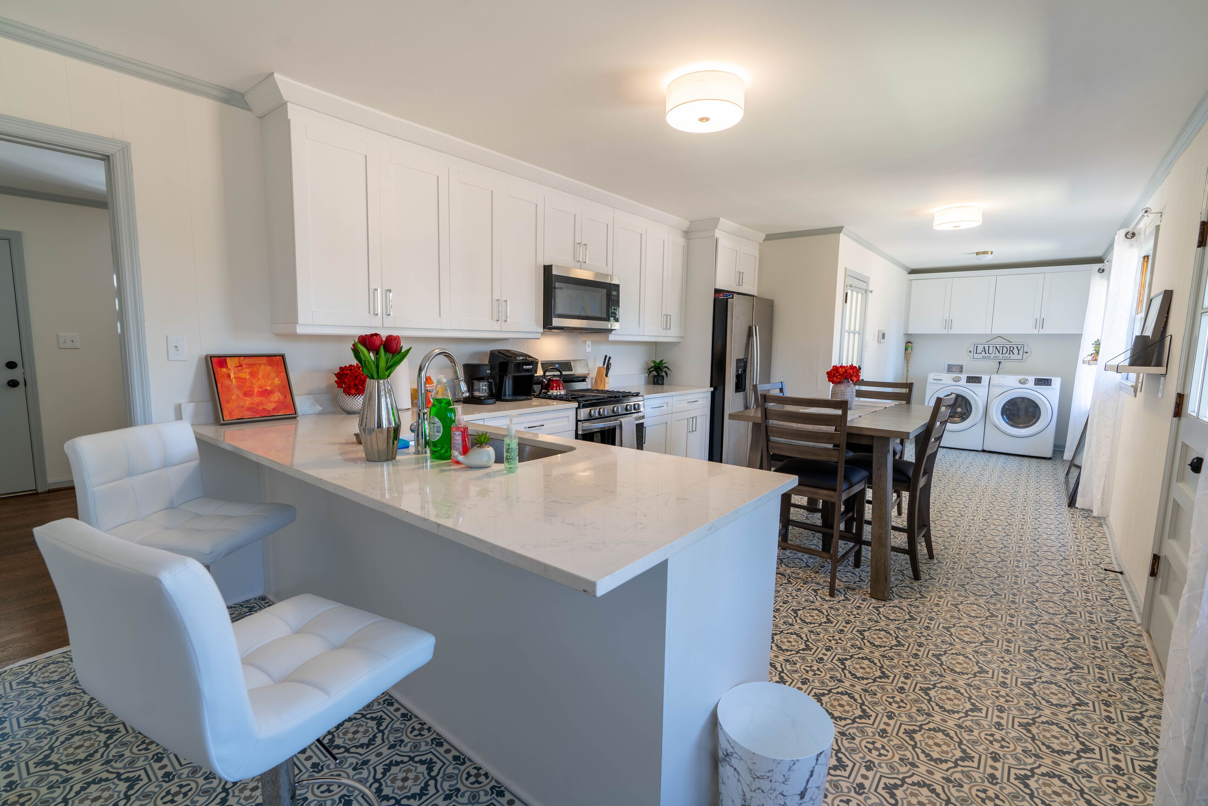 Spacious 3BR - Near AIRPT & 15m to DT ATL - Pet-Friendly w/fenced-in BKYD.