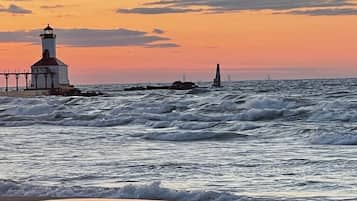 Una spiaggia nelle vicinanze