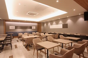 Daily buffet breakfast for a fee - Sapporo Washington Hotel Plaza (Sapporo)