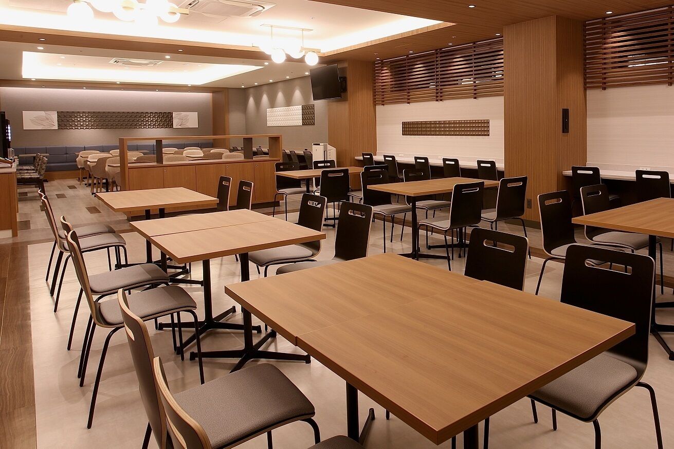 daily buffet breakfast (jpy 1900 per person)