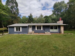 Exterior - Door County Cottage, near Haines Beach! (Sturgeon Bay)