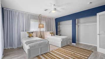 Rumah | 3 kamar tidur, busa memori, dan meja kerja