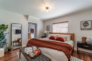 3 bedrooms, free WiFi, bed sheets - Beautiful Oasis Home, Walking Distance to Ray Jay (Tampa)