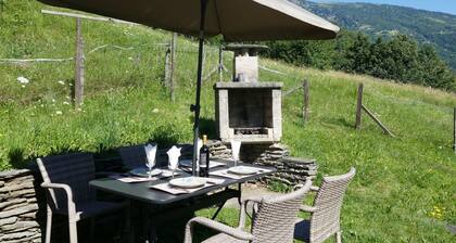 Wonderful private villa for 6 guests with WIFI, TV and pets allowed